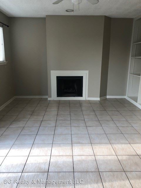 Building Photo - 130 Township Ln