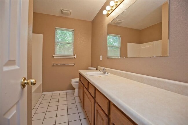 Building Photo - 235 Sundown Dr