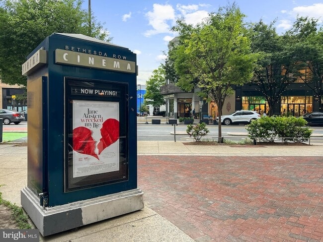 Building Photo - 4817 Chevy Chase Blvd