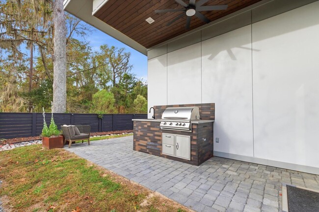 Building Photo - 2351 Lake Hall Rd