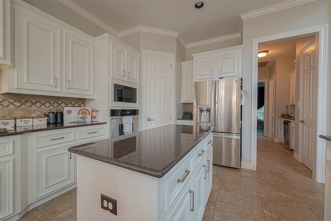 Building Photo - 8807 Stones Throw Ln