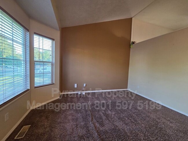 Building Photo - 2056 S 1600 W