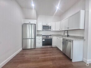 Building Photo - 36 Brookledge St