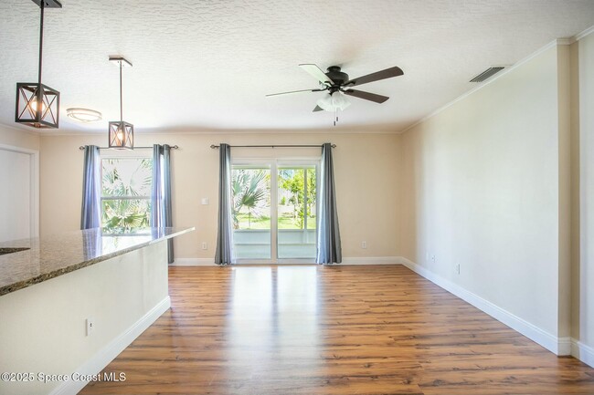 Building Photo - 6485 Orchid Ave