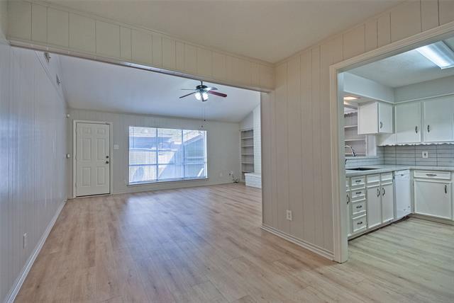 Building Photo - 10679 Sandpiper Ln