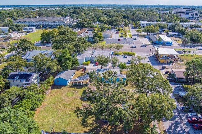 Building Photo - 810 2nd Ave NW