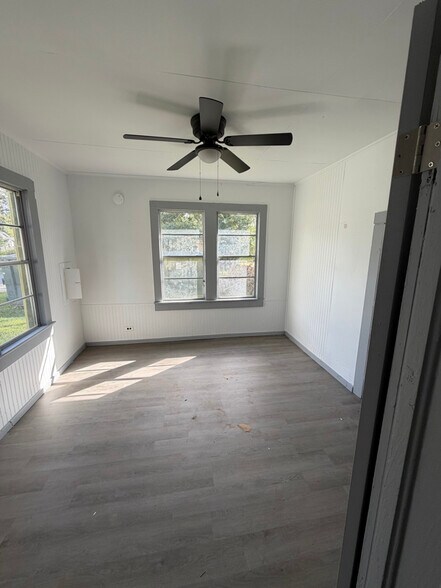 Building Photo - 314 Live Oak St