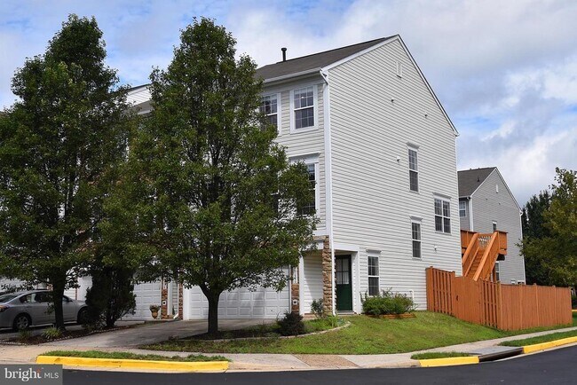 Primary Photo - 43696 Phelps Terrace