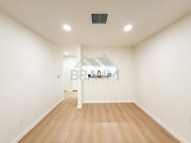 Building Photo - 14257 Friar St