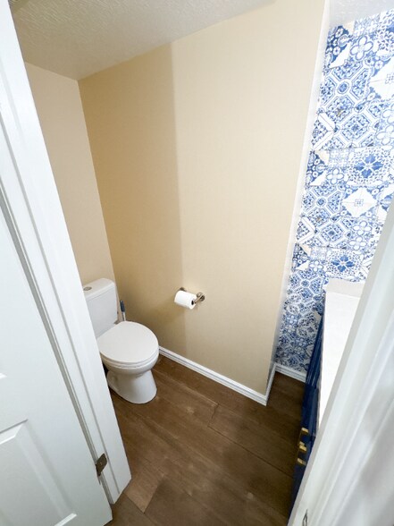 Building Photo - 1075 E Pheasant View Dr