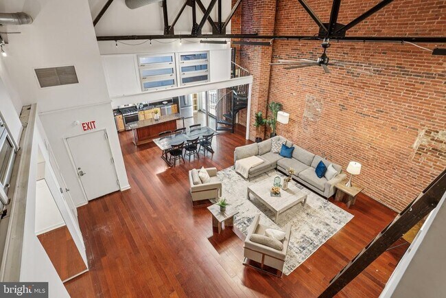 Building Photo - 810 N Hancock St