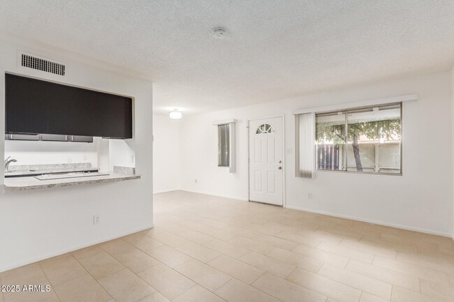 Building Photo - 4764 W Palo Verde Dr