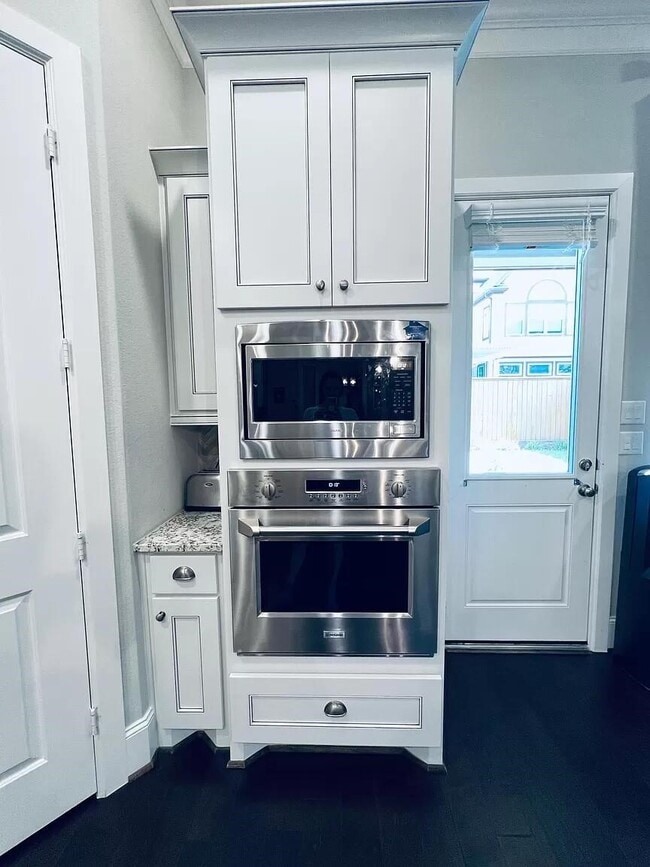 Building Photo - 8608 Costmary Ln