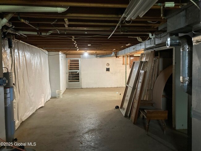 Building Photo - 11 Keyes St