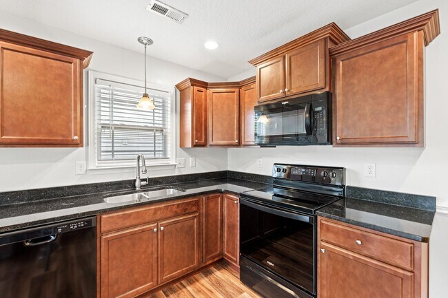 Building Photo - 3 BR, 2 BA 2-Car Garage Modern Ranch Livin...