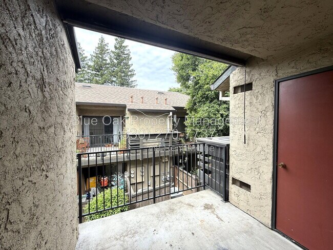 Building Photo - 1420 Sherman Ave