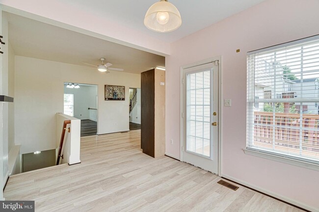 Building Photo - 417 Sparkleberry Terrace NE