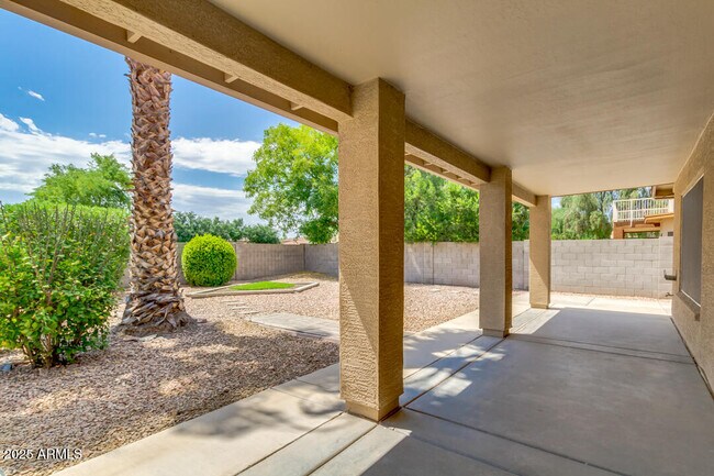 Building Photo - 15870 N 162 Ln