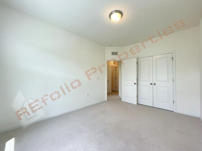 Building Photo - 606 Briarcliff St