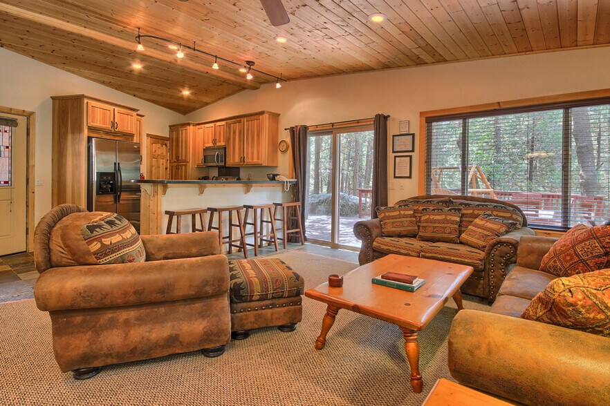 Primary Photo - 8154 N Chilnualna Falls Rd