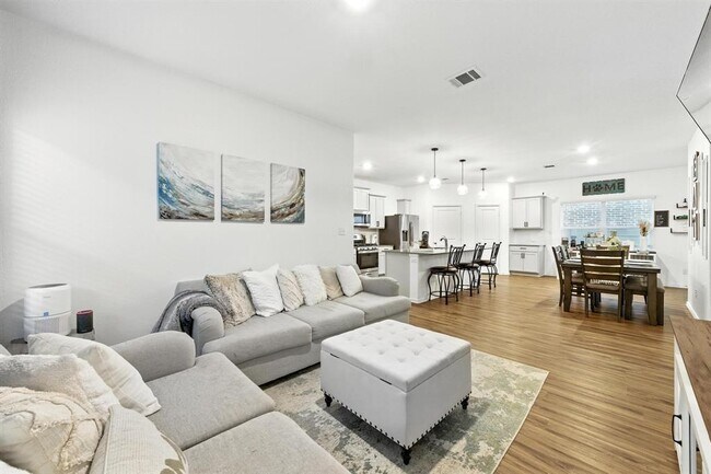 Building Photo - 112 Cherry Ridge Rd