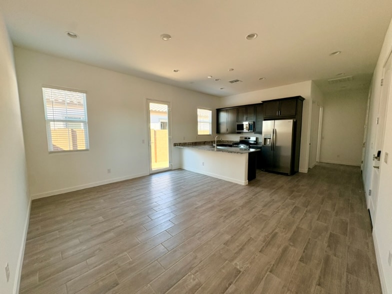 Building Photo - 456 S Jacana Ln