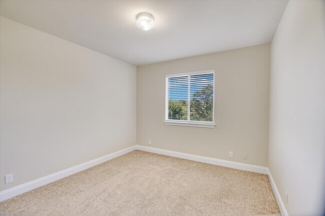 Building Photo - 8111 Hawick Dr