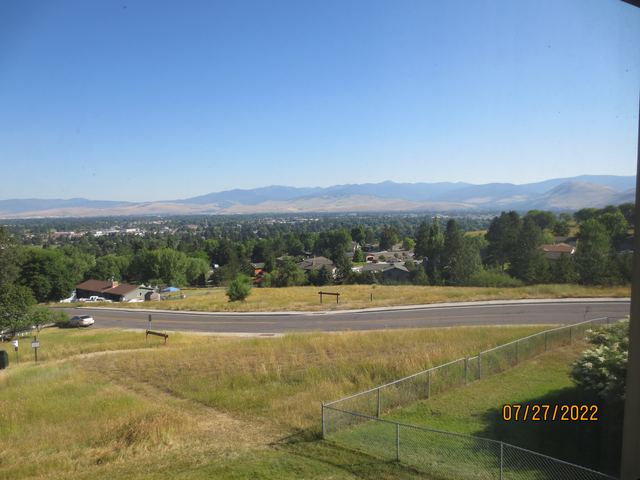 Building Photo - 2224 W Foothills Dr