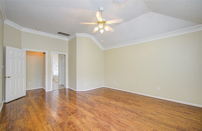 Building Photo - 18223 Heathridge Ln
