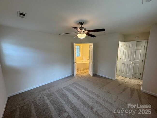 Building Photo - 6610 Cedar Cliff Dr
