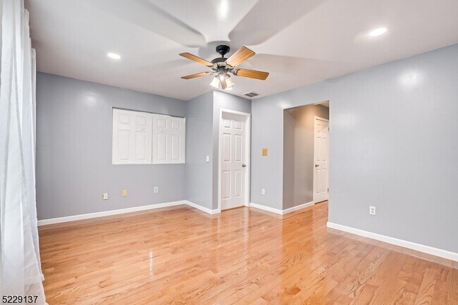 Building Photo - 131 Bonney Ct