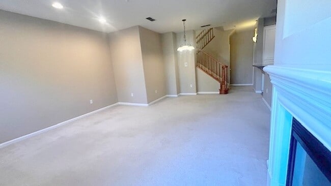 Building Photo - The Courtyards at Dublin Ranch Stunning Townhouse 3BD/2.5BA Spacious Floor Plan