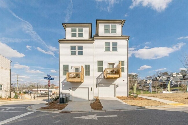 Building Photo - 1205 Skylar Ln SE