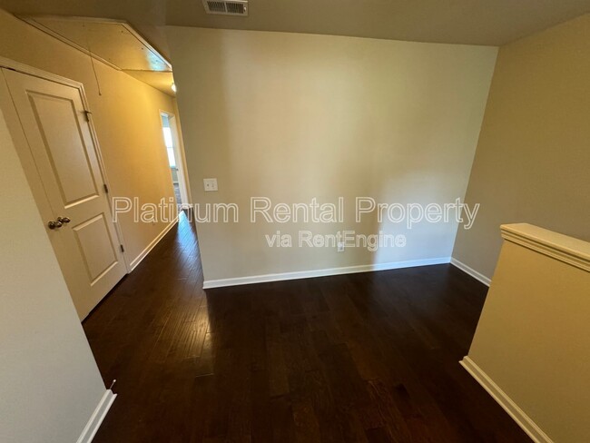Building Photo - 3343 Blue Springs Walk