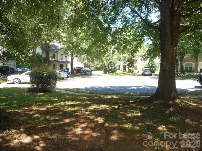 Building Photo - 8037 Shiny Meadow Ln