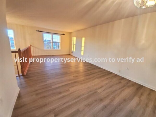 Building Photo - Charming Raised Rancher With Lawn Care Included