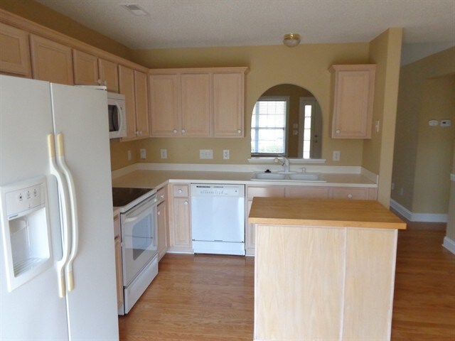 Building Photo - 13315 Glencreek Ln