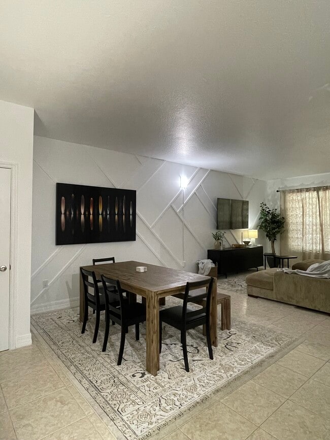 Building Photo - 3111 Sun Lake Ct