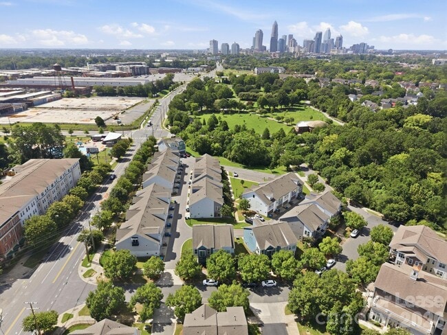 Building Photo - 1205 Kohler Ave