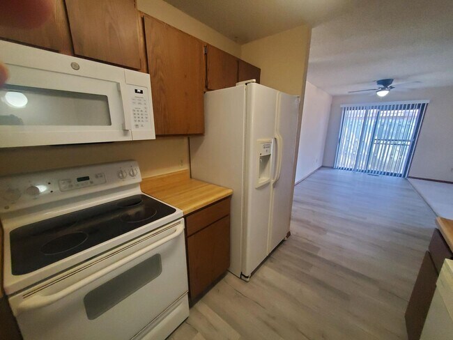 Building Photo - 7011 W O'Neil St