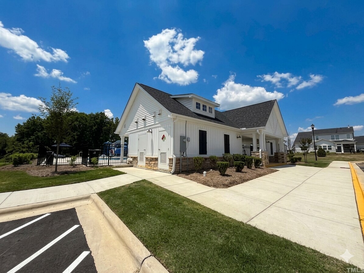 Building Photo - 237 Shingle Oak Rd