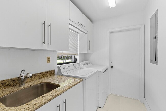 Building Photo - 8355 SW 82nd Terrace