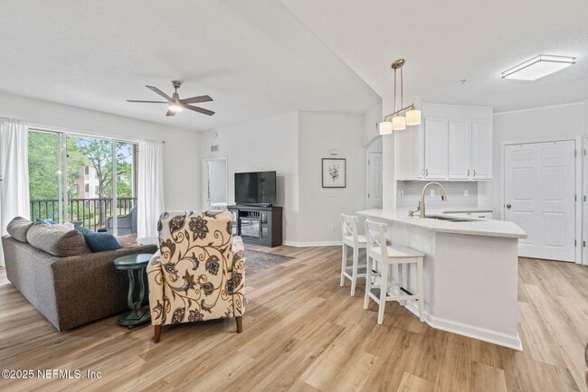 Building Photo - 785 Oakleaf Plantation Pkwy