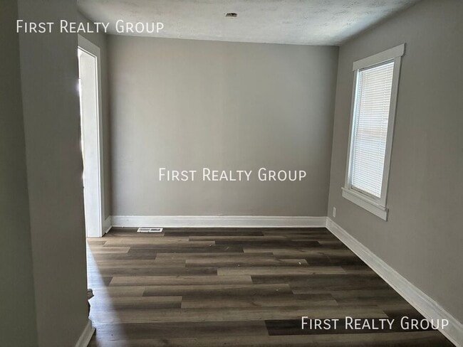 Building Photo - 1671 Gummer Ave