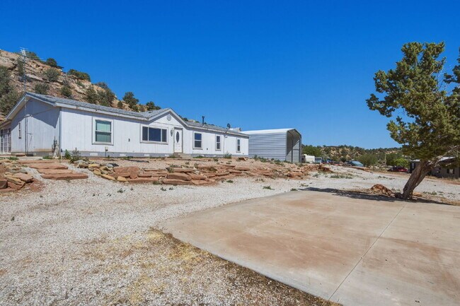 Building Photo - Rare 1.61 Acre Horse Property with Arena, Corrals, Shop & RV Parking