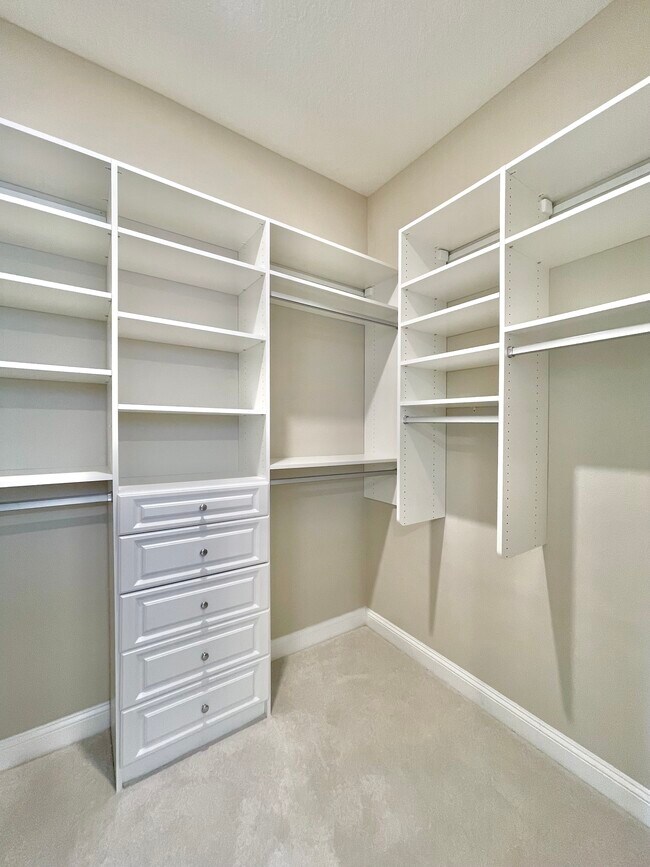 Building Photo - 68 Furrier Ct