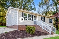 Building Photo - 3 Bedroom Pet-Friendly Home in Greensboro, NC with Main Street Renewal