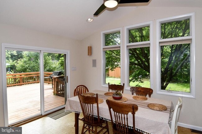 Building Photo - 6246 22nd Rd N