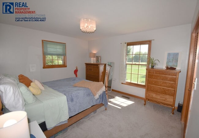 Building Photo - 182 Riverbend Dr