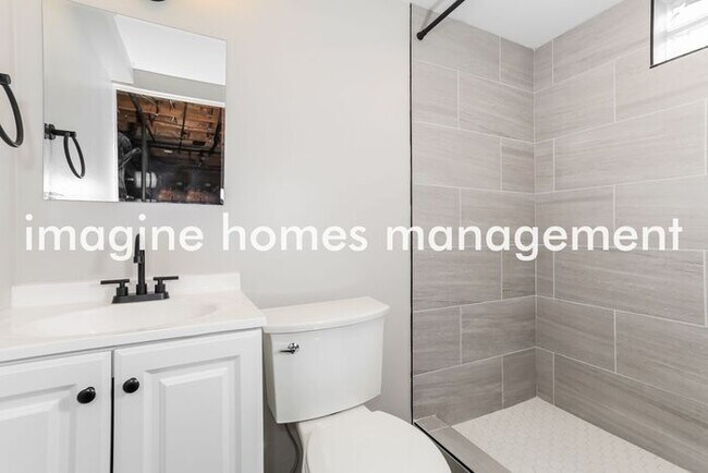 Building Photo - Pet-Friendly 3 Bedroom Home in Cincinnati!